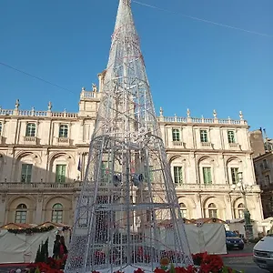 bivani-nel-cuore-del-centro-storico.catania-hotels.net/