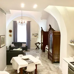Apartament Dimora Del Papa, Katania